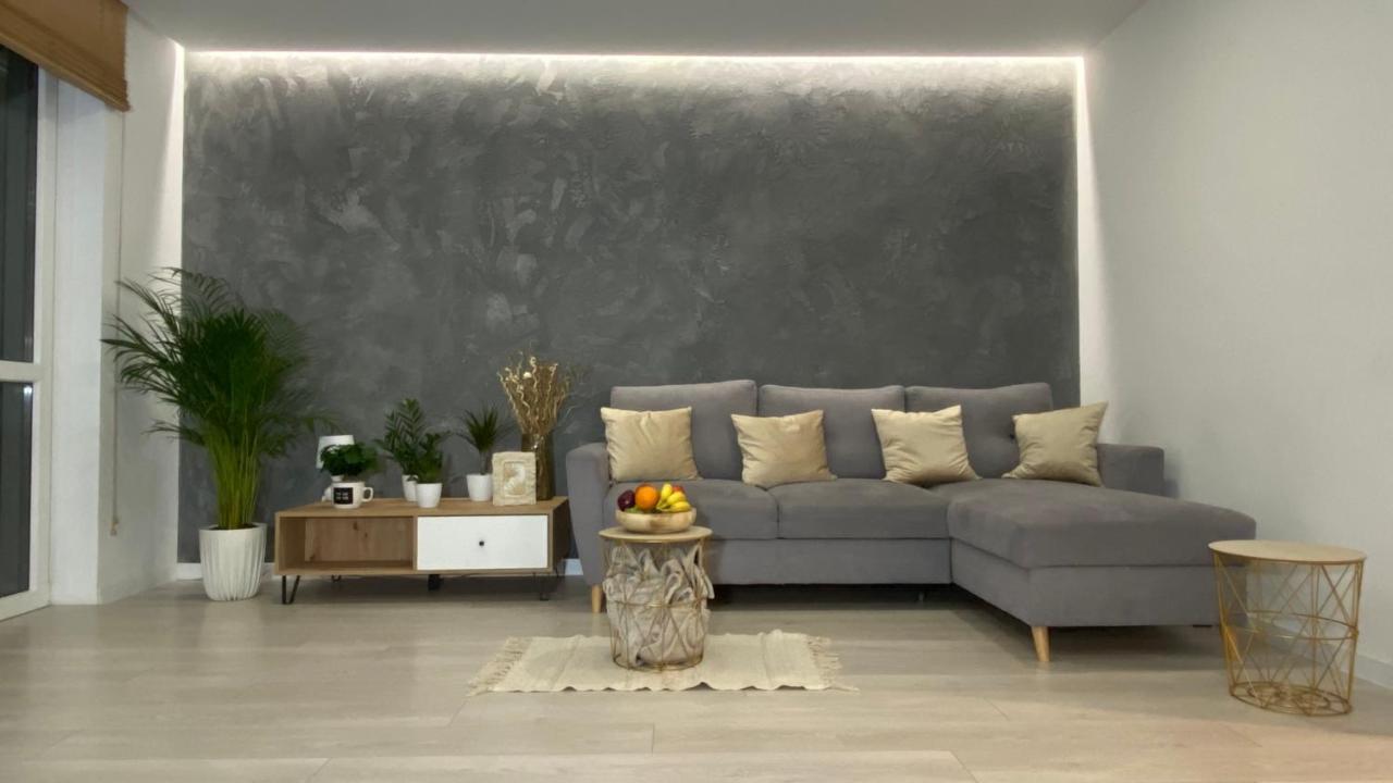 Apartament Plaza Park Przemysl Bagian luar foto