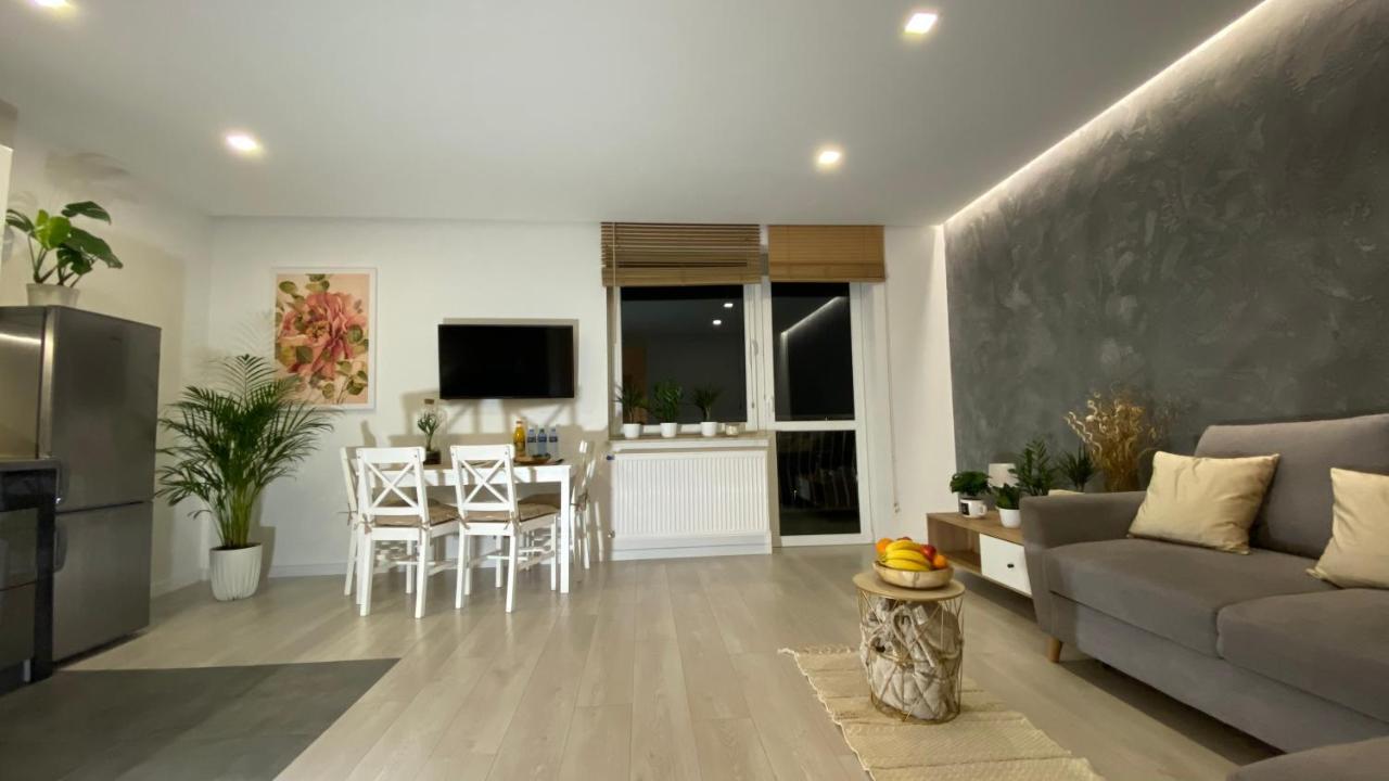 Apartament Plaza Park Przemysl Bagian luar foto